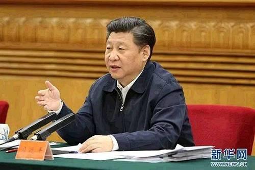 图为：2016年5月17日，，，，，，中共中央总书记、国家主席、中央军委主席习近平在北京主持召开哲学社会科学事情座谈会并揭晓主要讲话。。。。。。一、坚持以马克思主义为指导